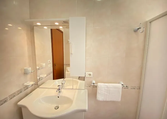 Elegant House Apartman *
